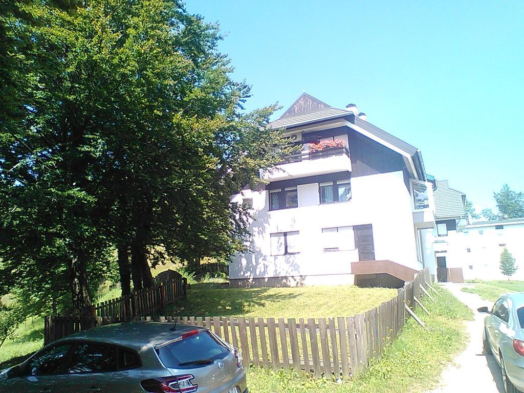 Art Apartman Plitvicka Jezera Exterior photo